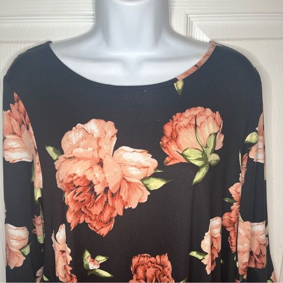 Jamie & Layla from Macys Floral Swing Dress Black Peach Bell Sleeves M - Picture 3 of 8